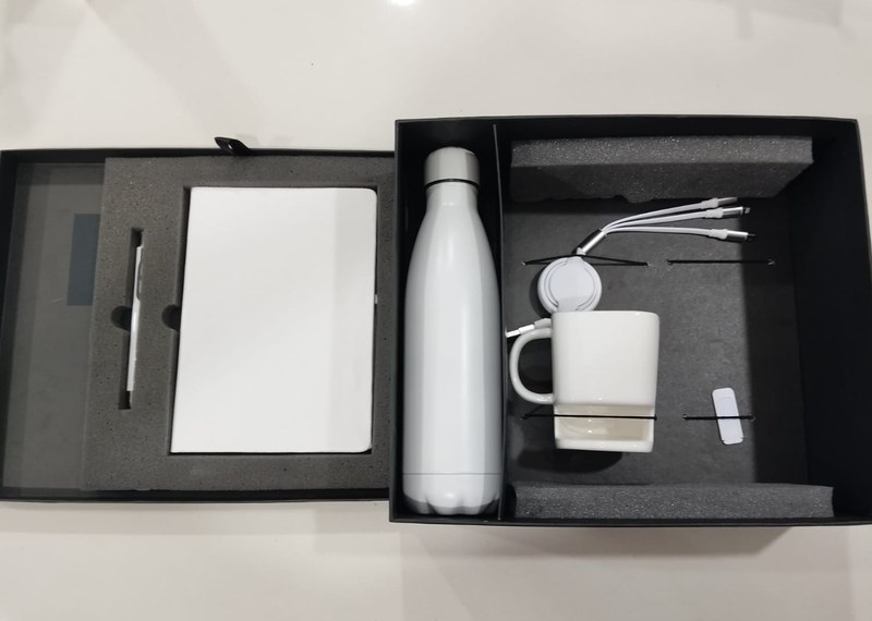 Corporate Client — Premium Gift Kit — Unboxed